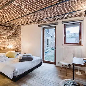 https://lagrange-chambres-dhotes.brusselshotelsbook.com